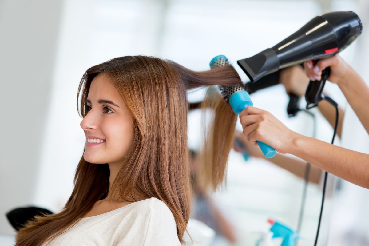 How to Franchise a Salon in the US