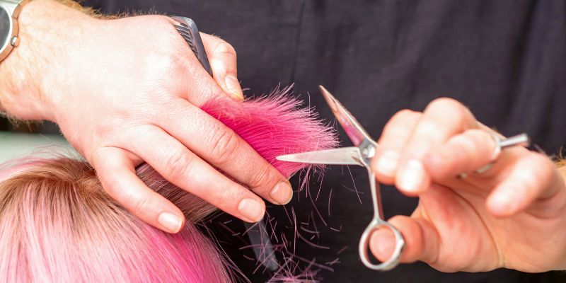 A hair stylist has many new short feminine haircut trends.