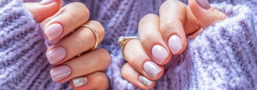 Japanese gel is a professional, soft gel product that originated in none other than Japan. Japanese gel manicures are nail treatments that use a specific nail polish from their country of origin.