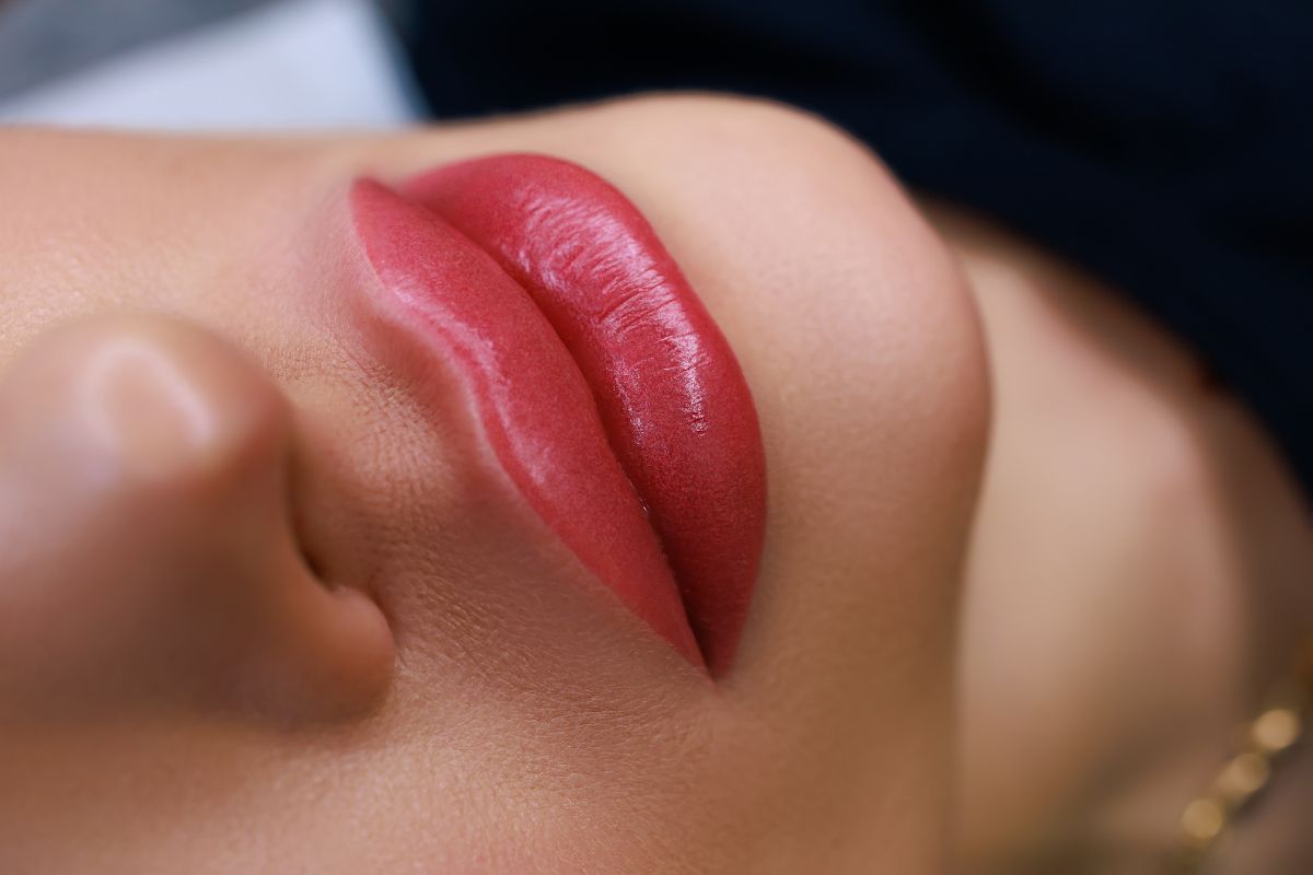 Expert Tips for Picking the Right Lip Blush Colors
