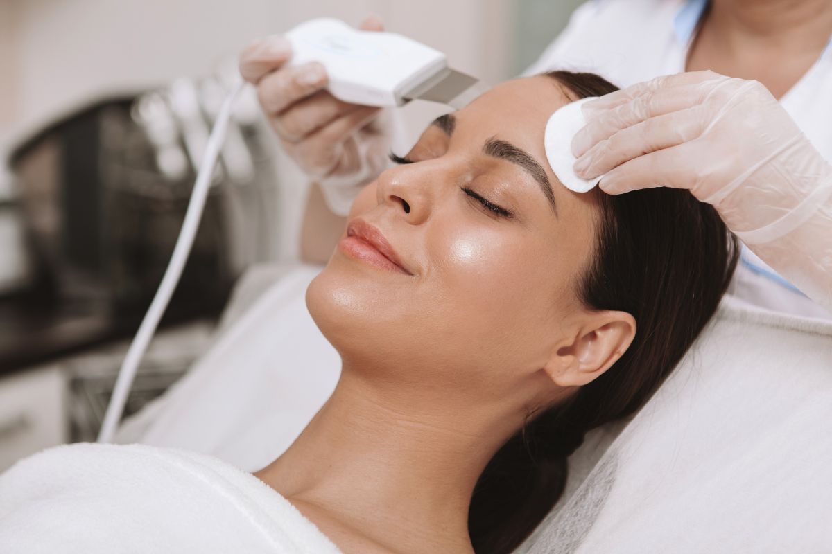 Best Facials for Acne-Prone Skin: Top Treatments That Actually Work